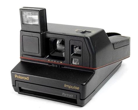 polaroid vintage 600 camera